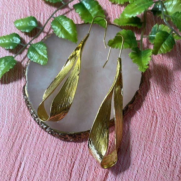 Zara Gold Loop Drop Earrings - Picture 6 of 16